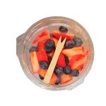 Fresas y arándanos frescos, listos para disfrutar. Sabor, color y antioxidantes en cada bocado.