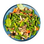 Salteado con espárragos listo para cocinar. Ideas en menús Equilibra.