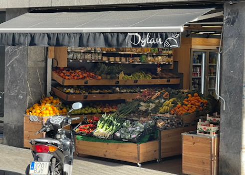 Frutas Dylan Carrer de Pàdua, 101