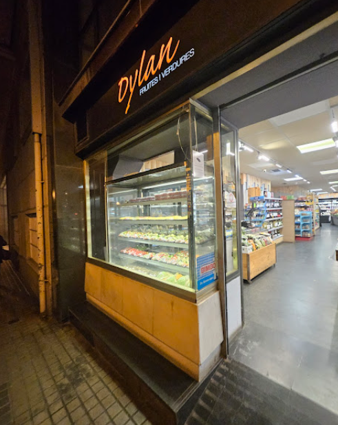 Frutas Dylan Carrer Francesc Pérez Cabrero, 19